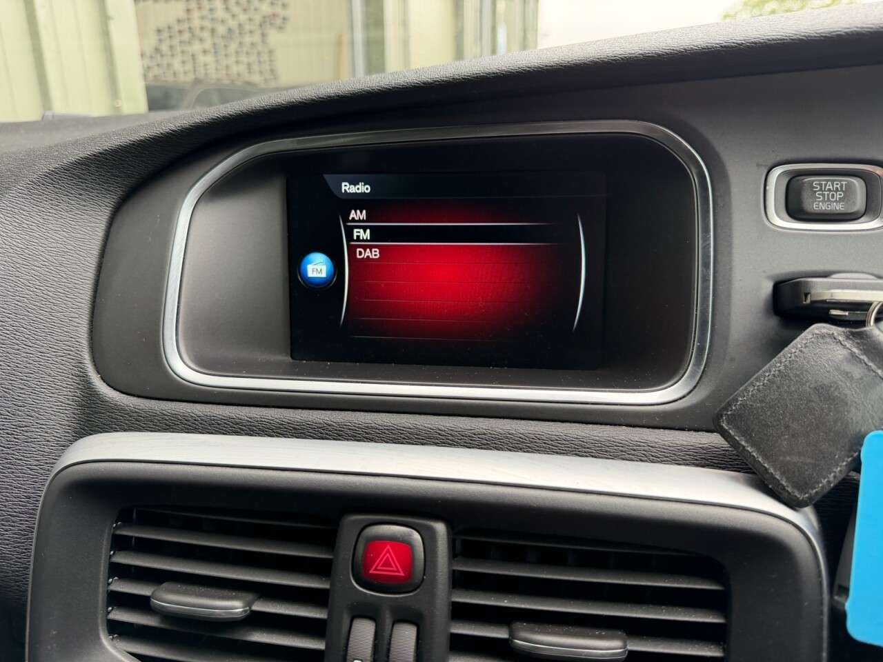 2016 VOLVO V40 2016 VOLVO V40