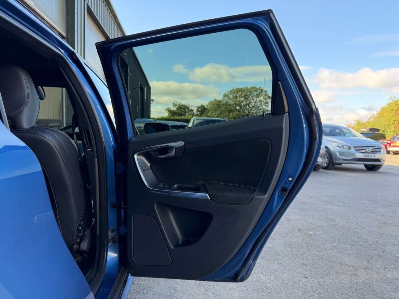 2016 VOLVO XC60 2016 VOLVO XC60