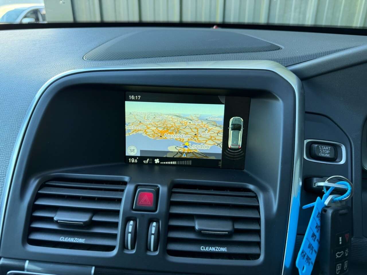 2016 VOLVO XC60 2016 VOLVO XC60