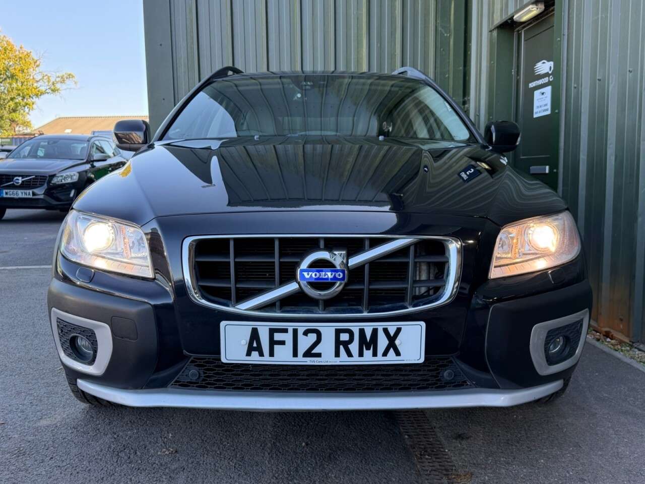 A 2012 VOLVO XC70 2.4 D5 SE Lux Estate 5dr Diesel Geartronic AWD Euro 5 (215 ps) Sunroof - He A 2012 VOLVO XC70 2.4 D5 SE Lux Estate 5dr Diesel Geartronic AWD Euro 5 (215 ps) Sunroof - He