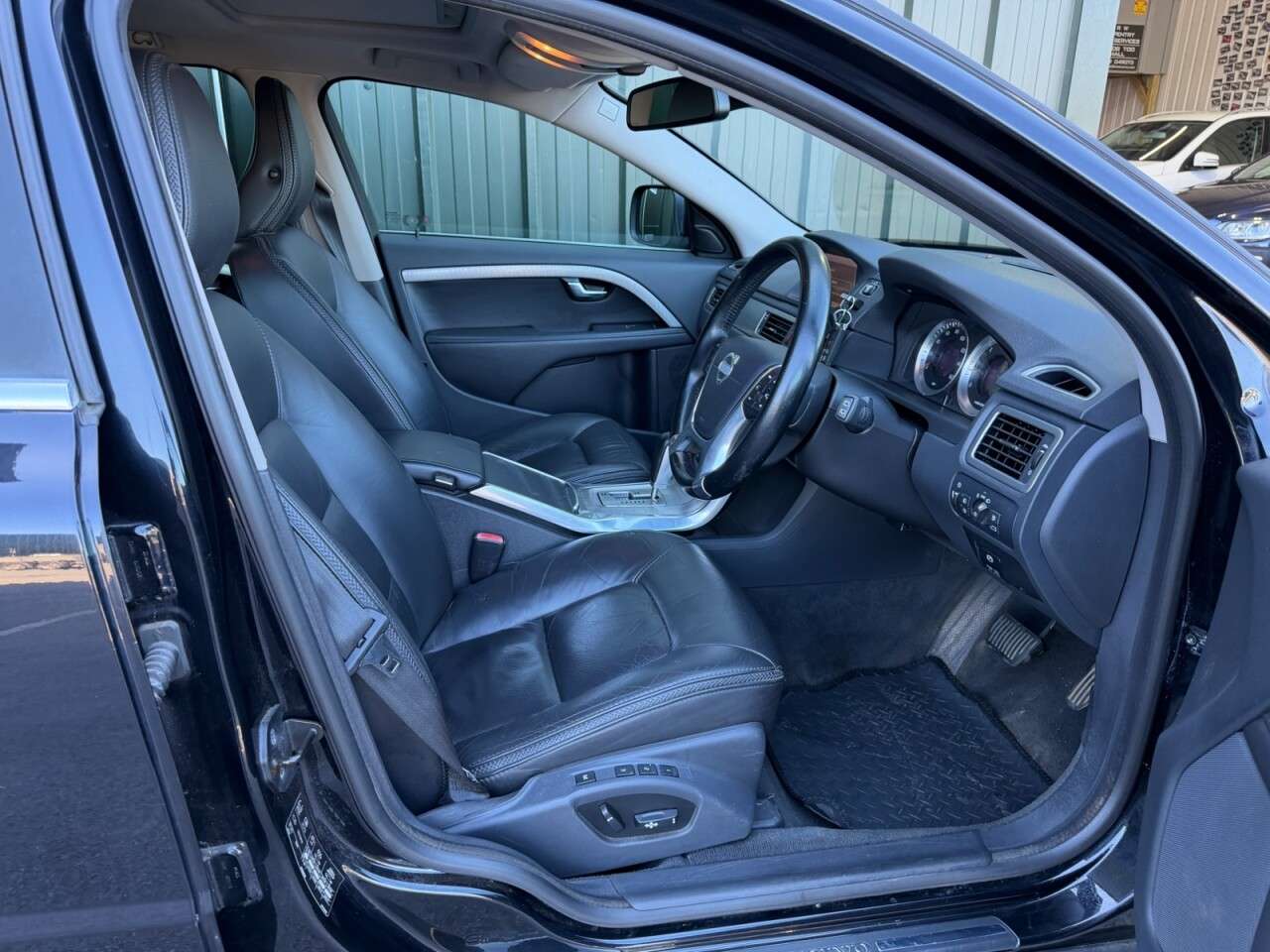 2012 VOLVO XC70 2012 VOLVO XC70