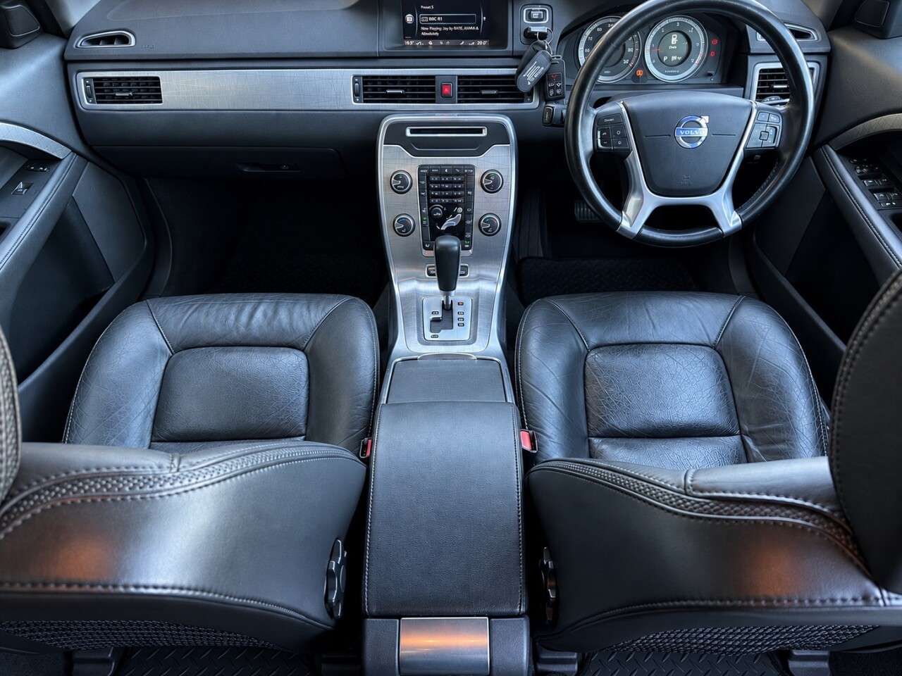 2012 VOLVO XC70 2012 VOLVO XC70