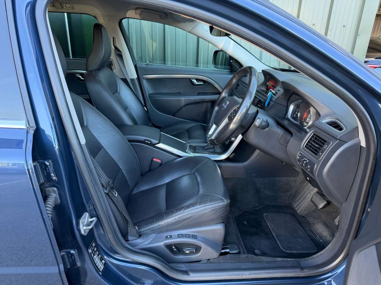 2015 VOLVO XC70 2015 VOLVO XC70
