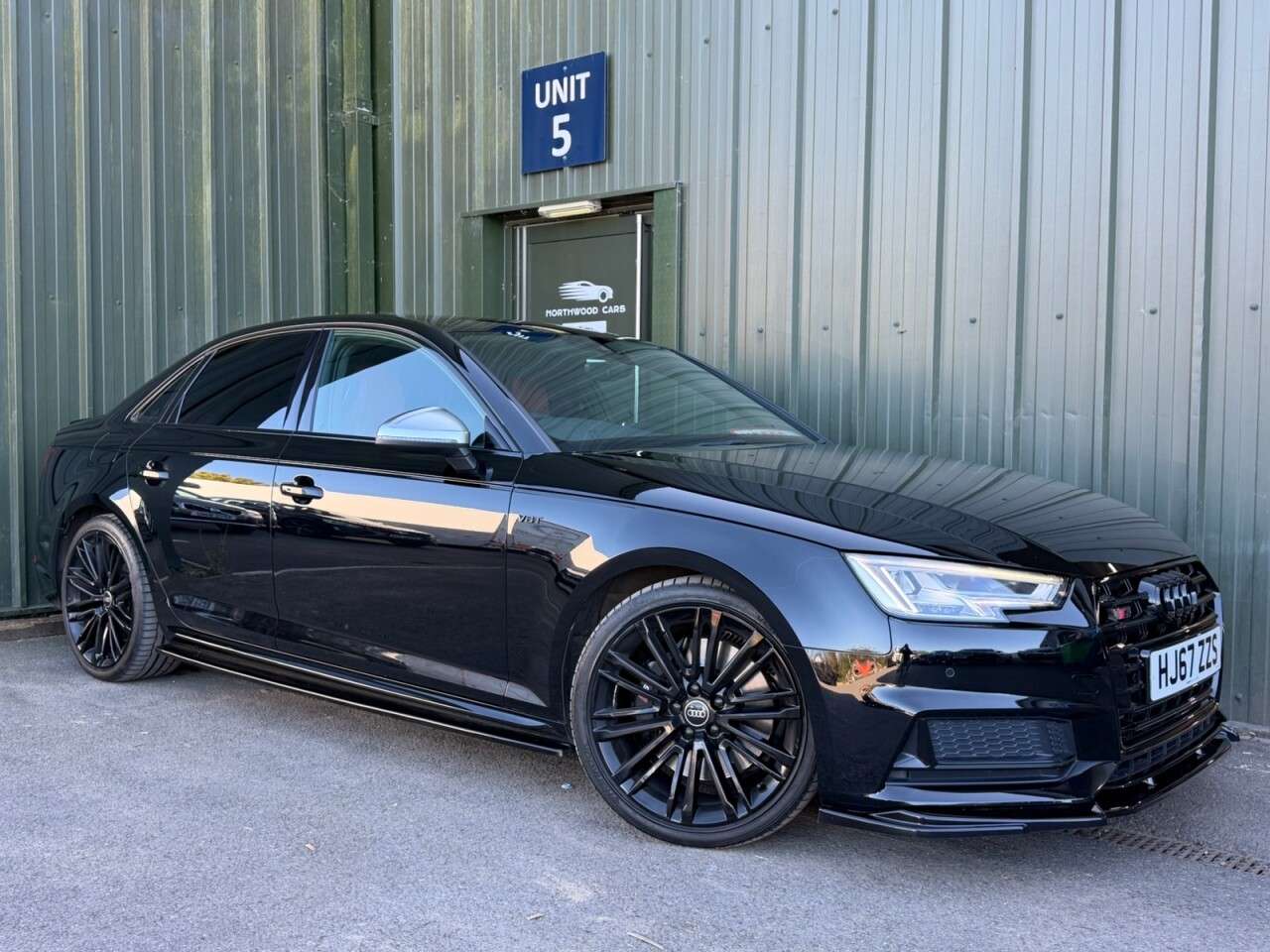 A 2017 AUDI S4 3.0 TFSI V6 Saloon 4dr Petrol Tiptronic quattro Euro 6 (s/s) (354 ps) Front A 2017 AUDI S4 3.0 TFSI V6 Saloon 4dr Petrol Tiptronic quattro Euro 6 (s/s) (354 ps) Front