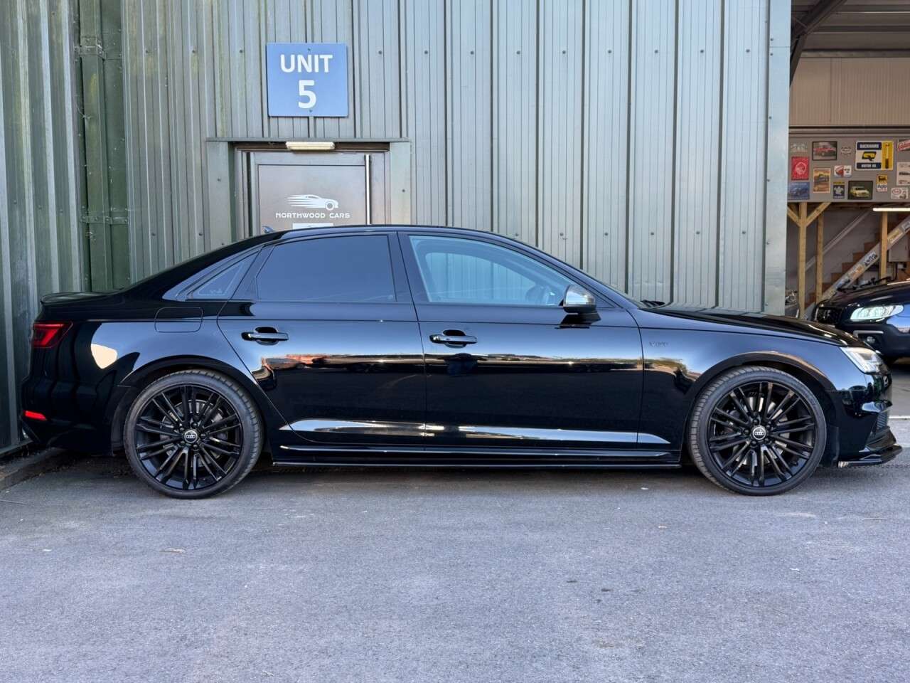 A 2017 AUDI S4 3.0 TFSI V6 Saloon 4dr Petrol Tiptronic quattro Euro 6 (s/s) (354 ps) Front A 2017 AUDI S4 3.0 TFSI V6 Saloon 4dr Petrol Tiptronic quattro Euro 6 (s/s) (354 ps) Front