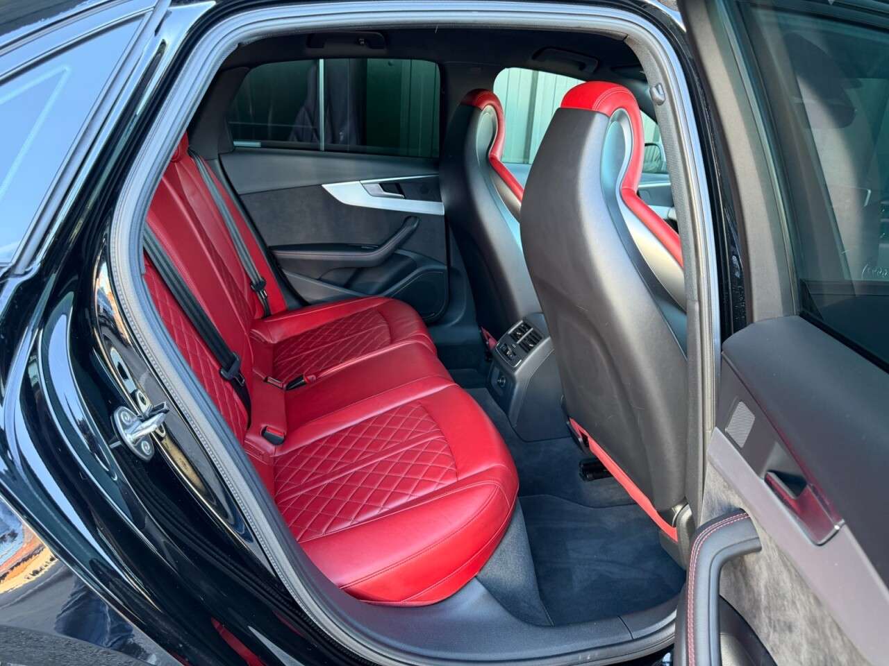 2017 AUDI S4 2017 AUDI S4