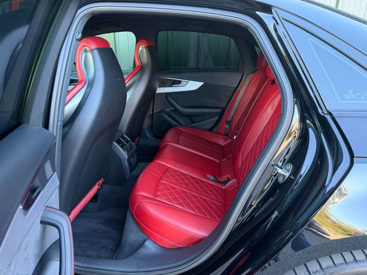 2017 AUDI S4 2017 AUDI S4