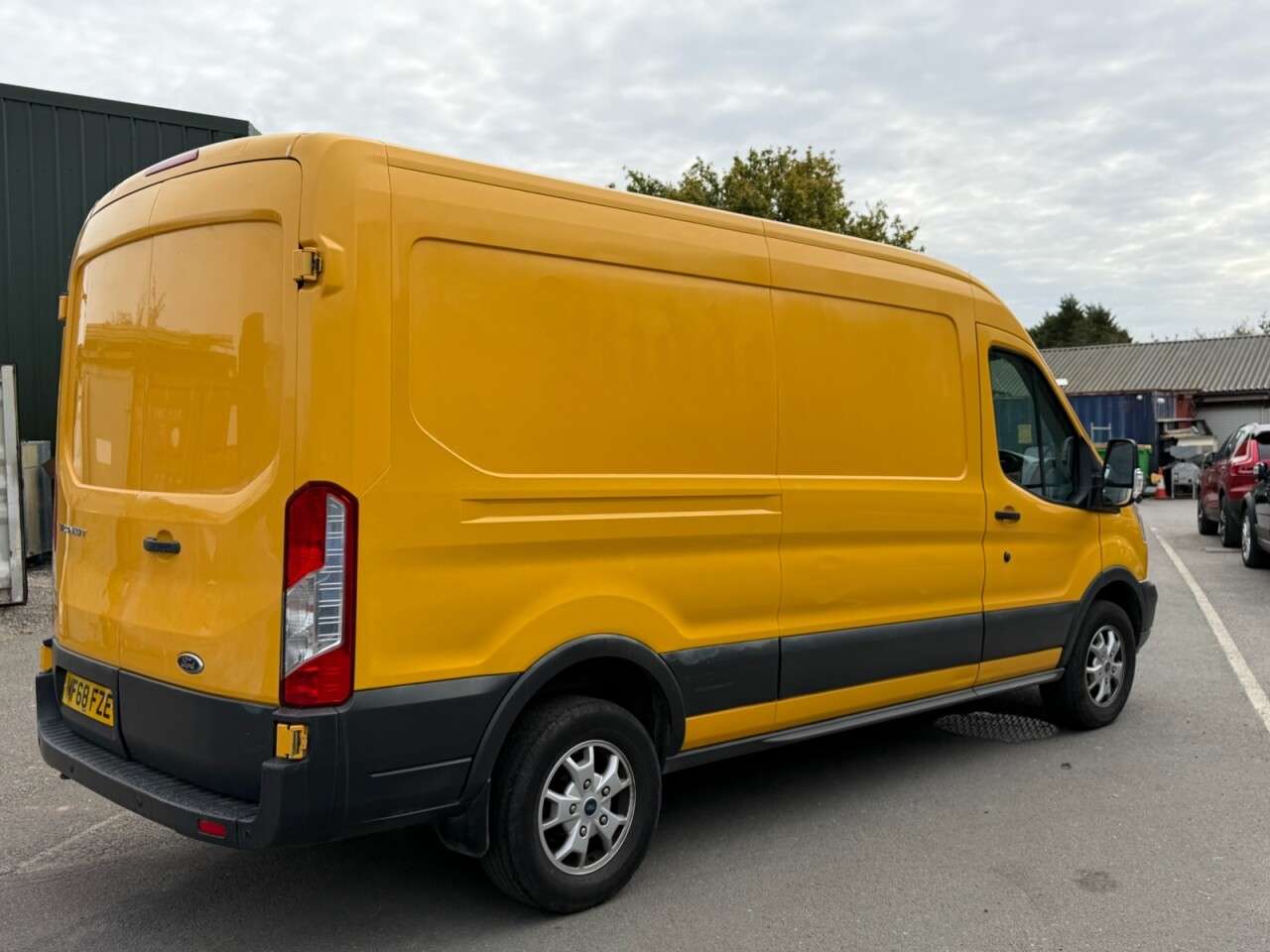 A 2018 FORD TRANSIT 2.0 350 EcoBlue Panel Van 5dr Diesel Manual RWD L3 H2 Euro 6 (130 ps) Bluet A 2018 FORD TRANSIT 2.0 350 EcoBlue Panel Van 5dr Diesel Manual RWD L3 H2 Euro 6 (130 ps) Bluet