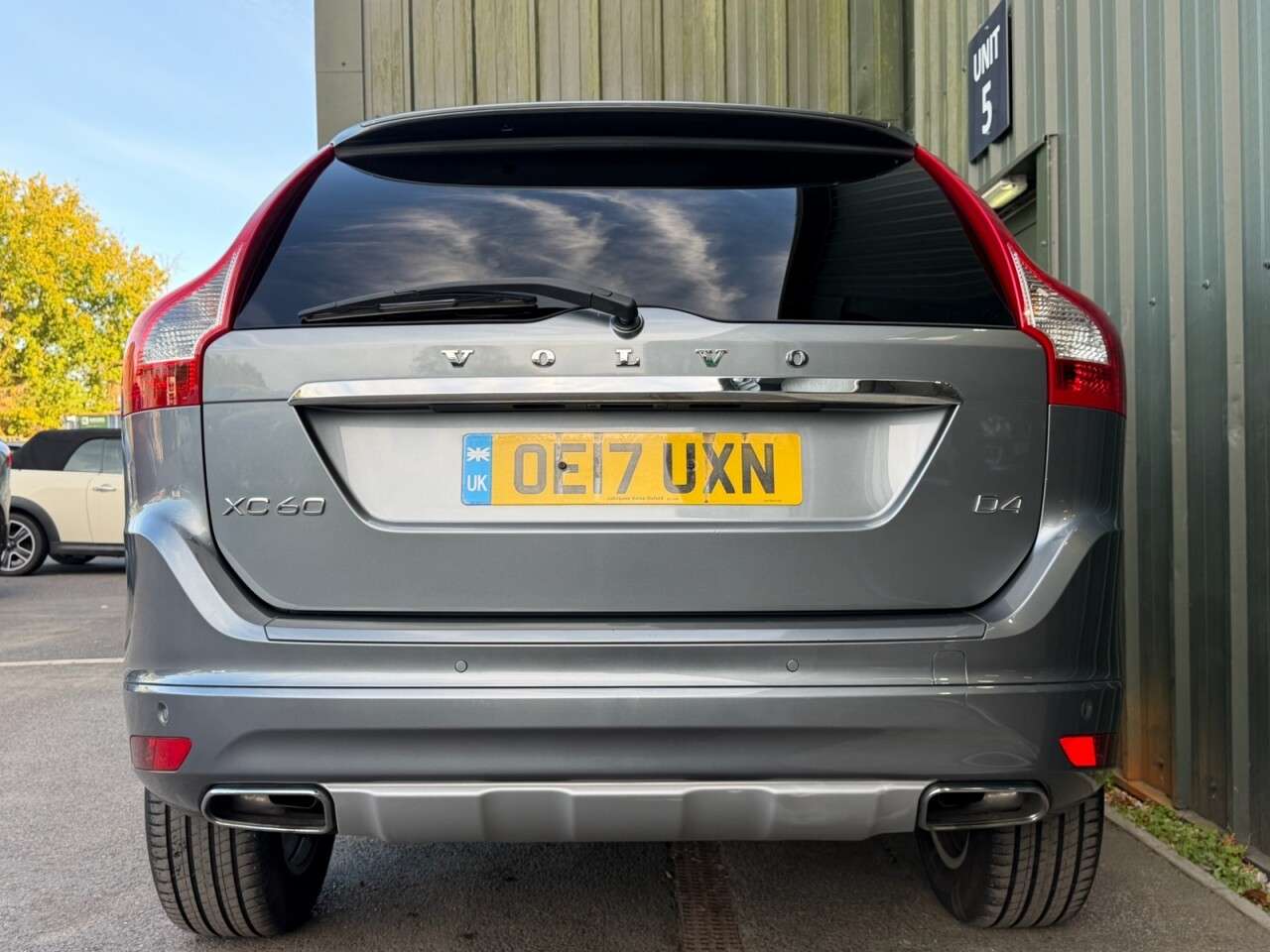 2017 VOLVO XC60 2017 VOLVO XC60