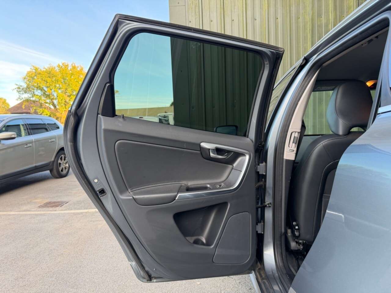 2017 VOLVO XC60 2017 VOLVO XC60