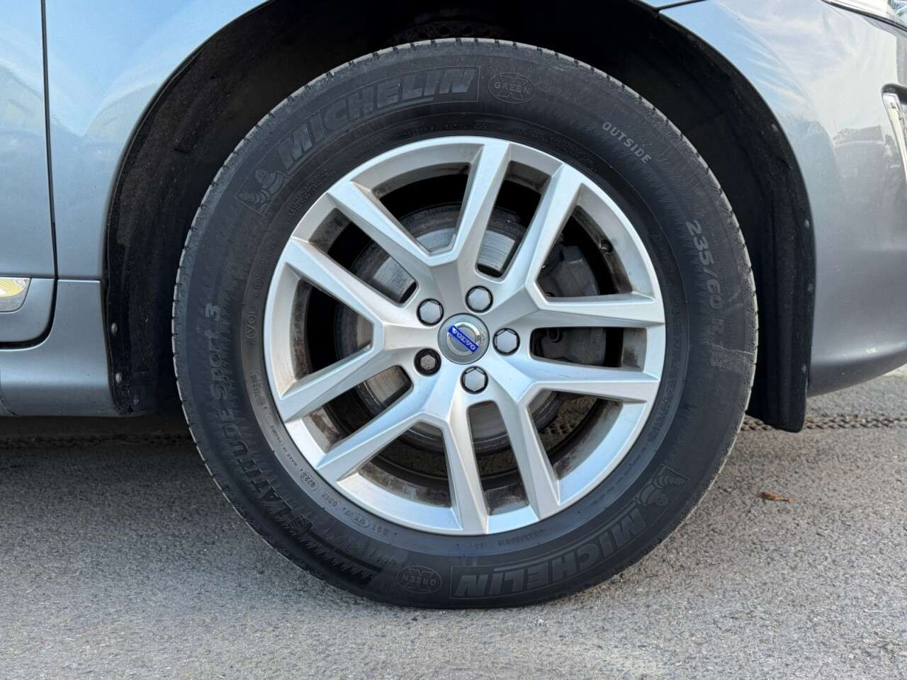 2017 VOLVO XC60 2017 VOLVO XC60