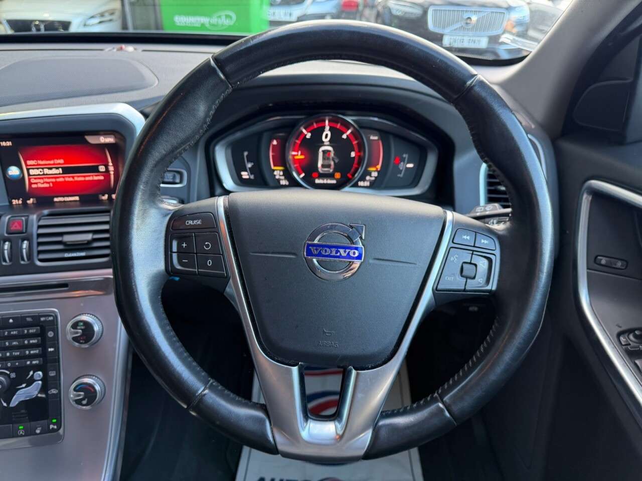 2017 VOLVO XC60 2017 VOLVO XC60