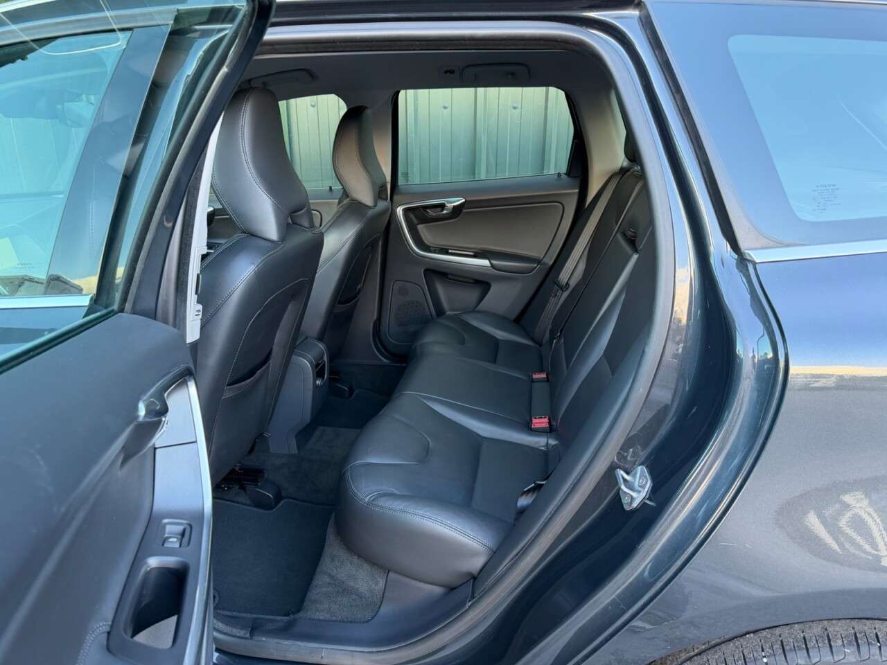 2015 VOLVO XC60 2015 VOLVO XC60