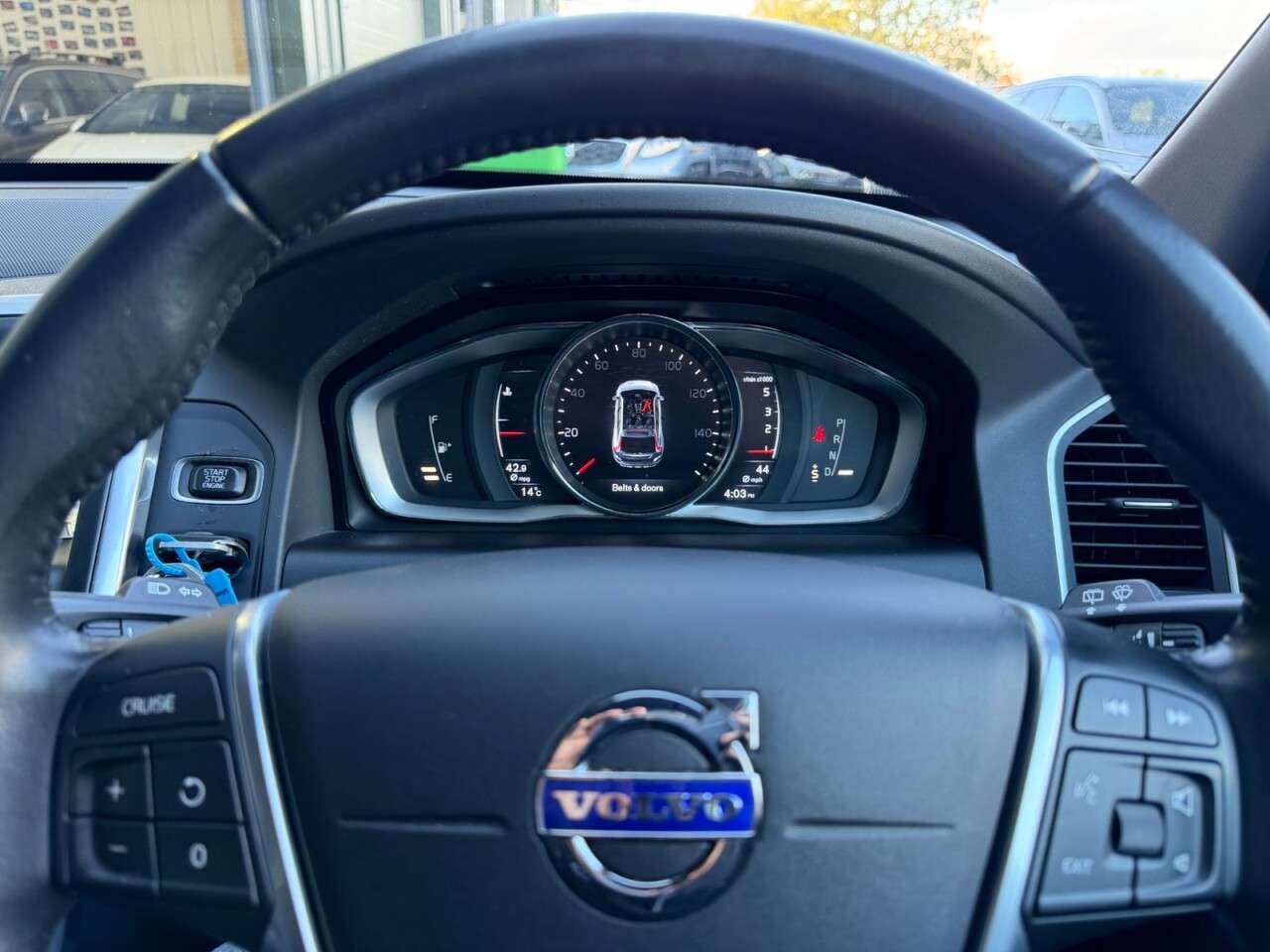 2015 VOLVO XC60 2015 VOLVO XC60