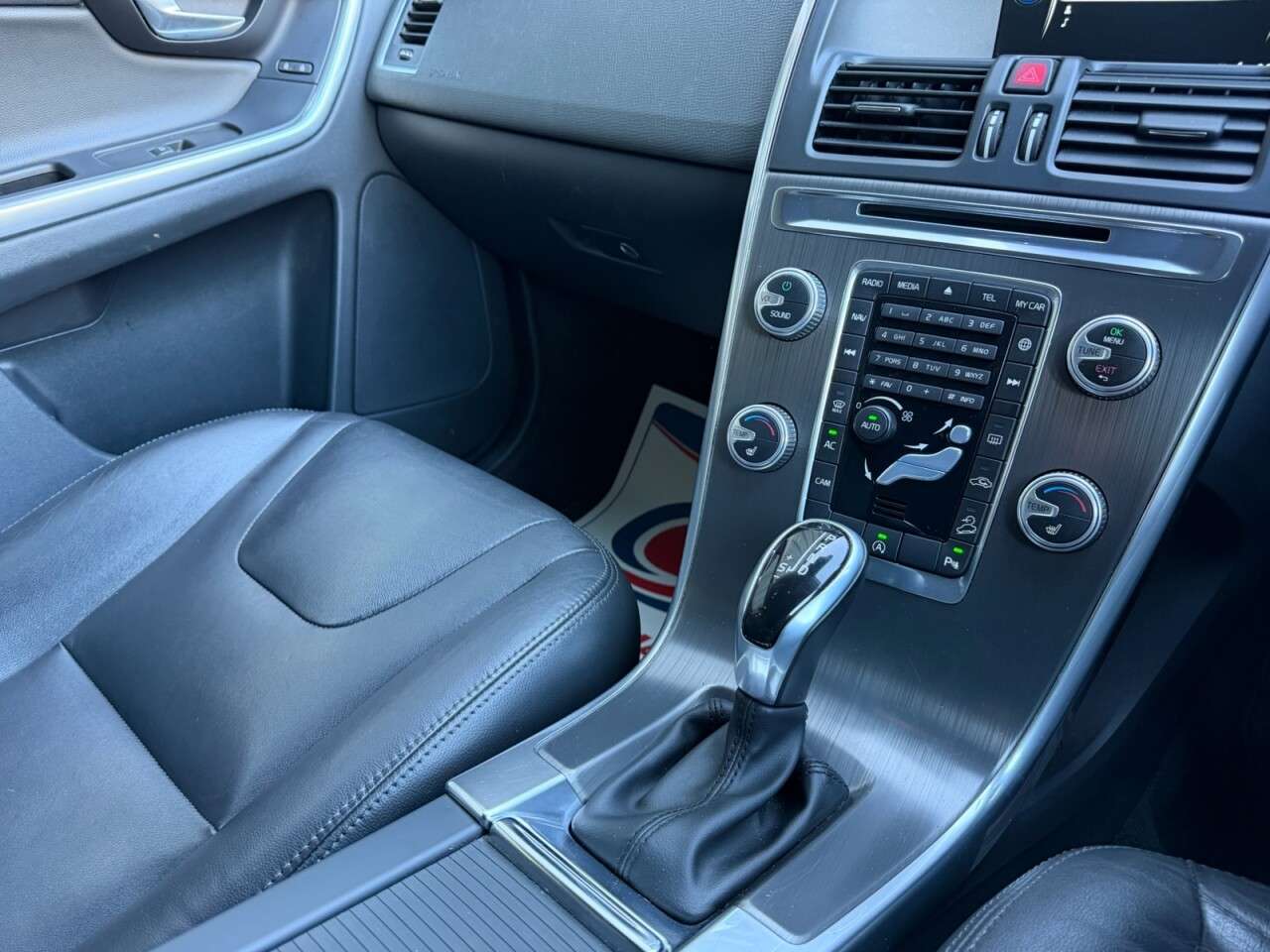 2015 VOLVO XC60 2015 VOLVO XC60