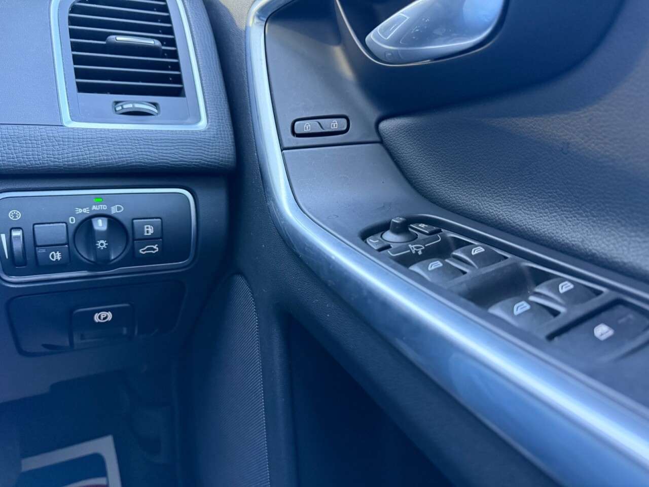2015 VOLVO XC60 2015 VOLVO XC60