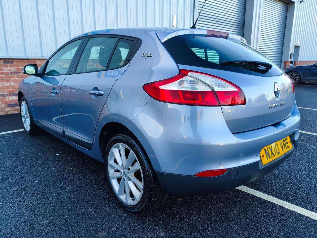 2010 RENAULT MEGANE 2010 RENAULT MEGANE