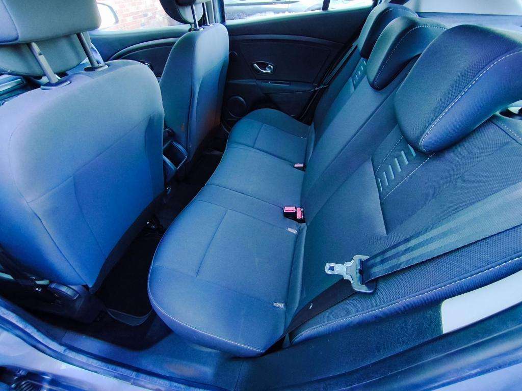 2010 RENAULT MEGANE 2010 RENAULT MEGANE