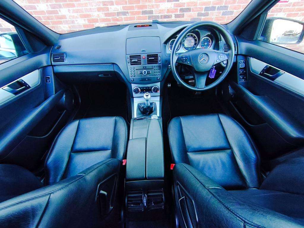 2010 MERCEDES-BENZ C-CLASS 2010 MERCEDES-BENZ C-CLASS