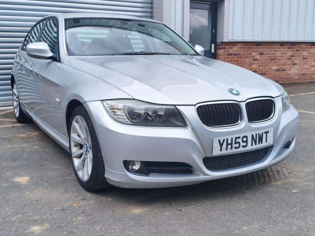 A 2009 BMW 3 SERIES 320d Se | Manual | Diesel | Saloon | Silver A 2009 BMW 3 SERIES 320d Se | Manual | Diesel | Saloon | Silver