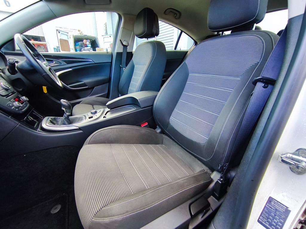 2012 VAUXHALL INSIGNIA 2012 VAUXHALL INSIGNIA