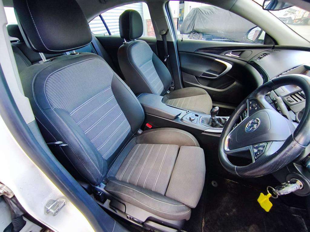 2012 VAUXHALL INSIGNIA 2012 VAUXHALL INSIGNIA