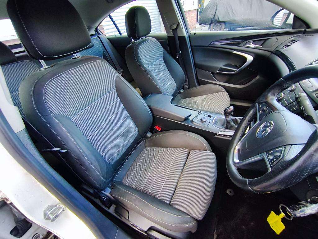 2012 VAUXHALL INSIGNIA 2012 VAUXHALL INSIGNIA