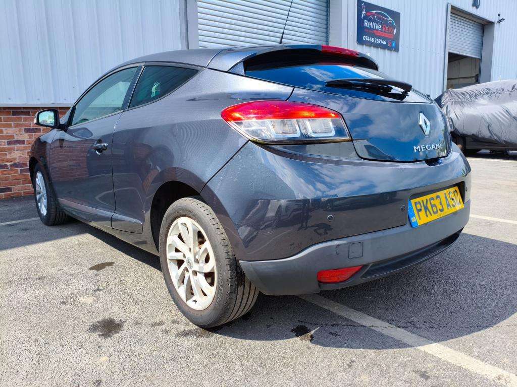2013 RENAULT MEGANE 2013 RENAULT MEGANE