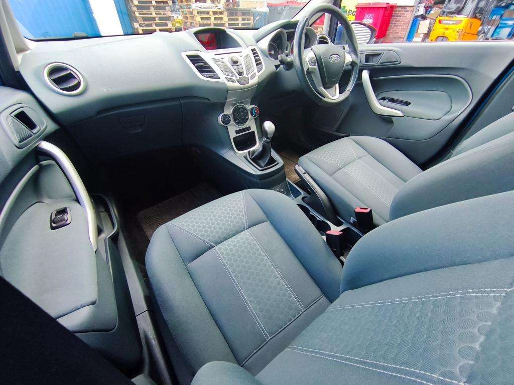 2010 FORD FIESTA 2010 FORD FIESTA