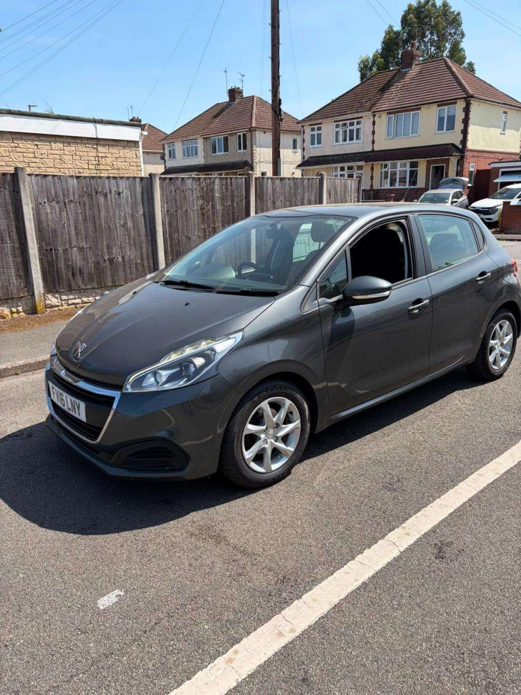 A 2016 PEUGEOT 208 Active Blue Hdi / Manual / Diesel / Hatchback / Gr A 2016 PEUGEOT 208 Active Blue Hdi / Manual / Diesel / Hatchback / Gr