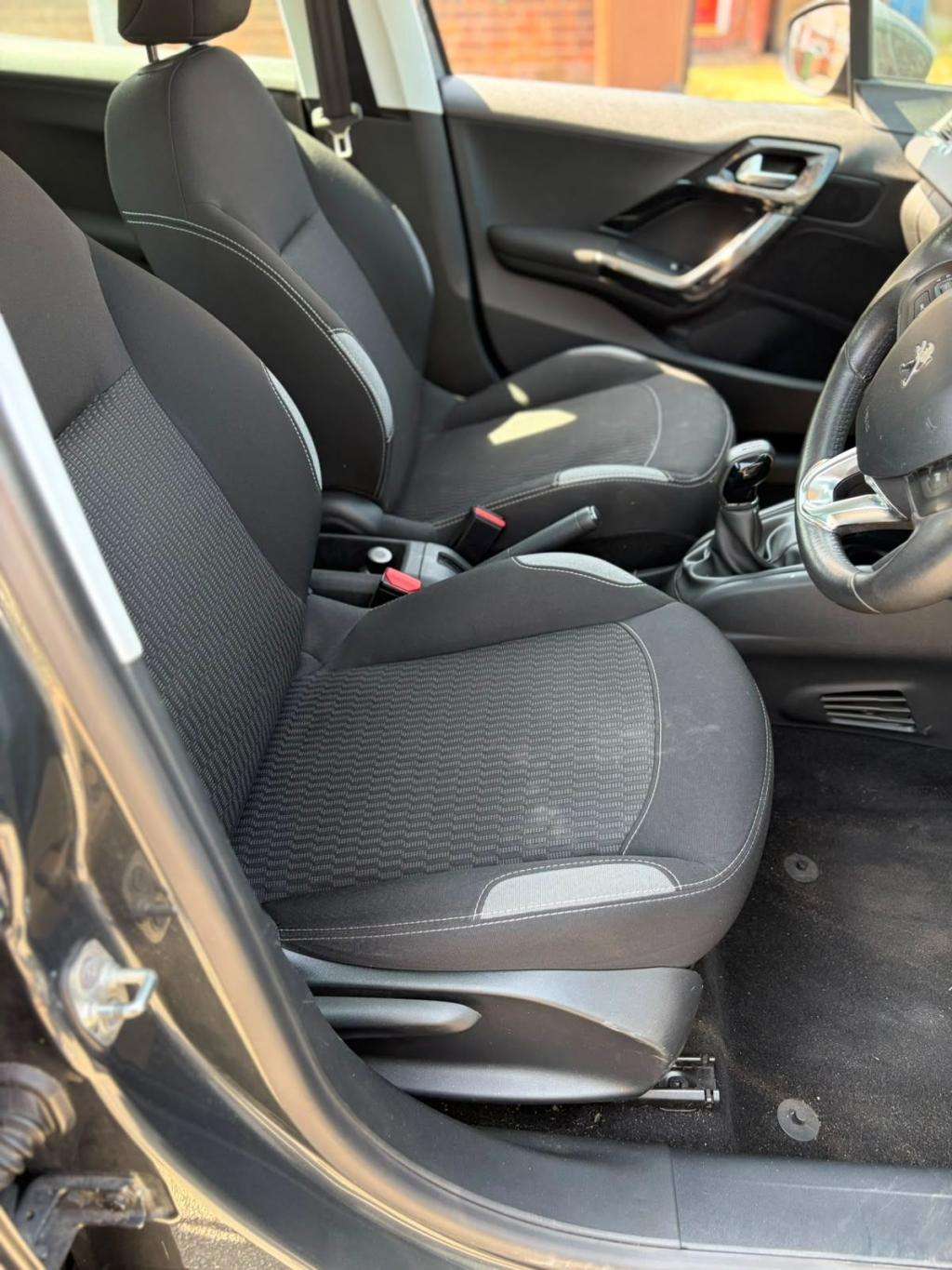 2016 PEUGEOT 208 2016 PEUGEOT 208