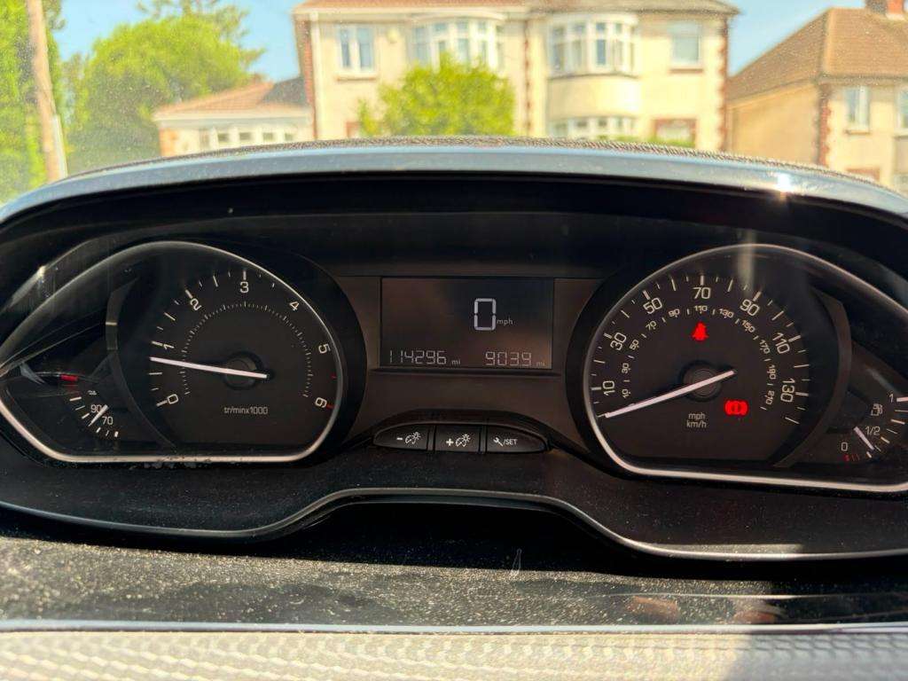 2016 PEUGEOT 208 2016 PEUGEOT 208
