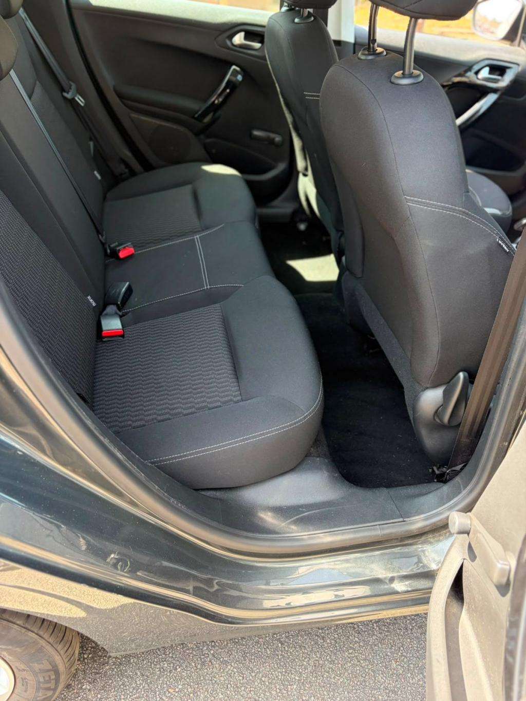 2016 PEUGEOT 208 2016 PEUGEOT 208