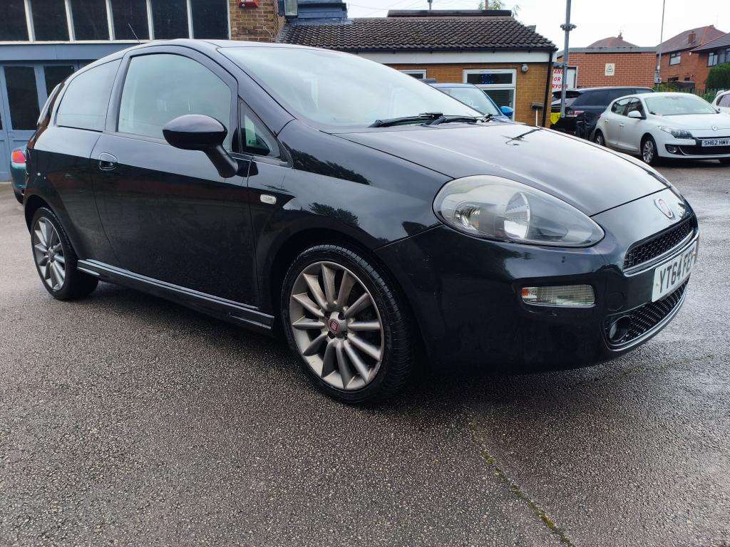 A 2014 FIAT PUNTO Twinjet Black 2 / Petrol - Manual - Ulez - Hatchba A 2014 FIAT PUNTO Twinjet Black 2 / Petrol - Manual - Ulez - Hatchba