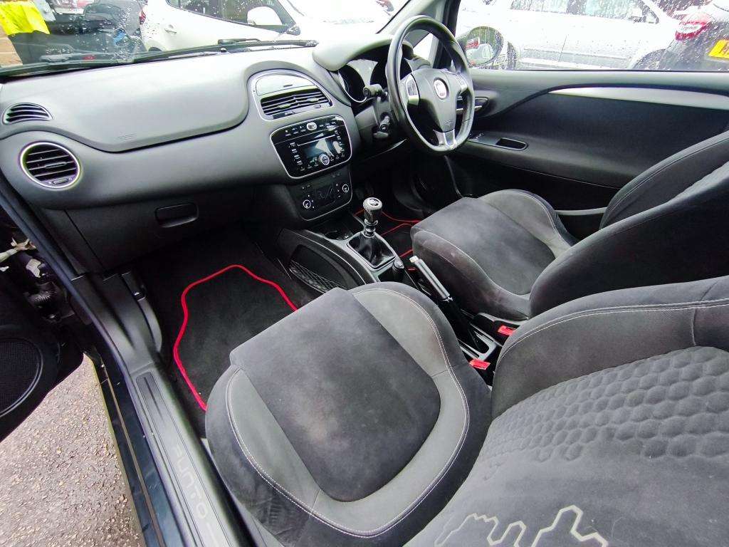 2014 FIAT PUNTO 2014 FIAT PUNTO
