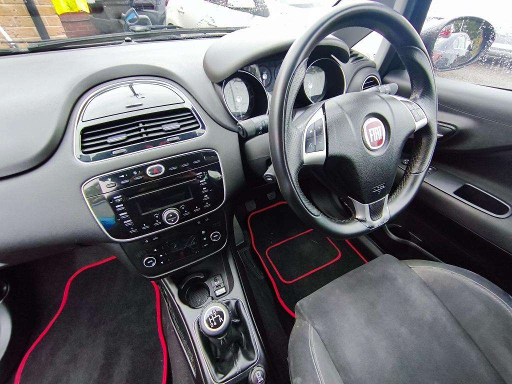 2014 FIAT PUNTO 2014 FIAT PUNTO