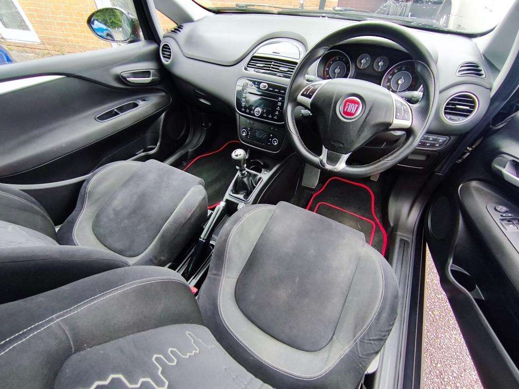 2014 FIAT PUNTO 2014 FIAT PUNTO