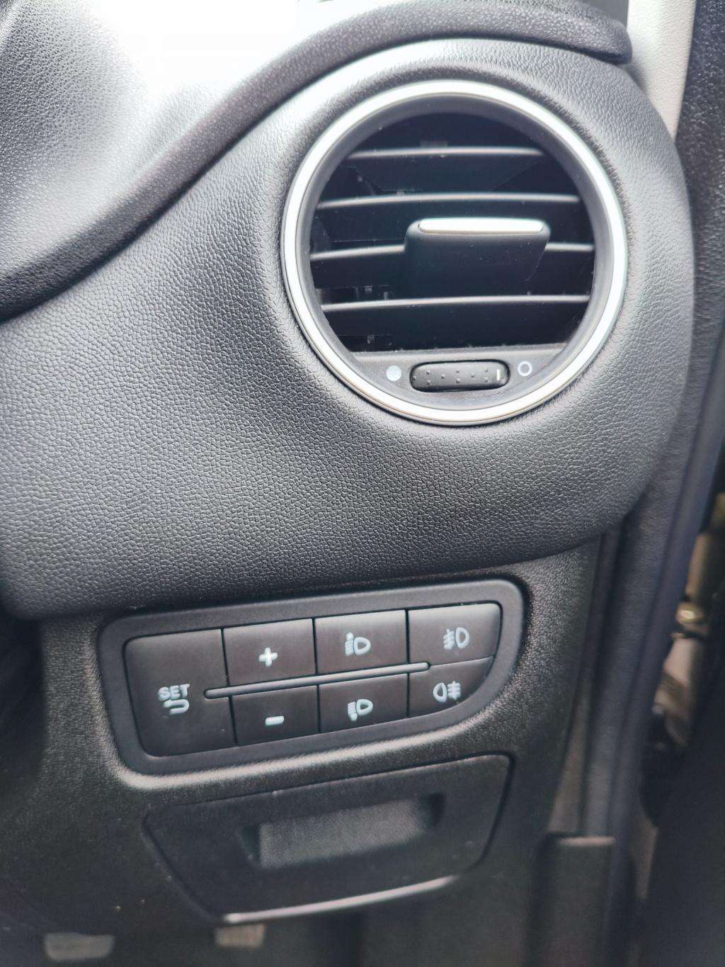 2014 FIAT PUNTO 2014 FIAT PUNTO