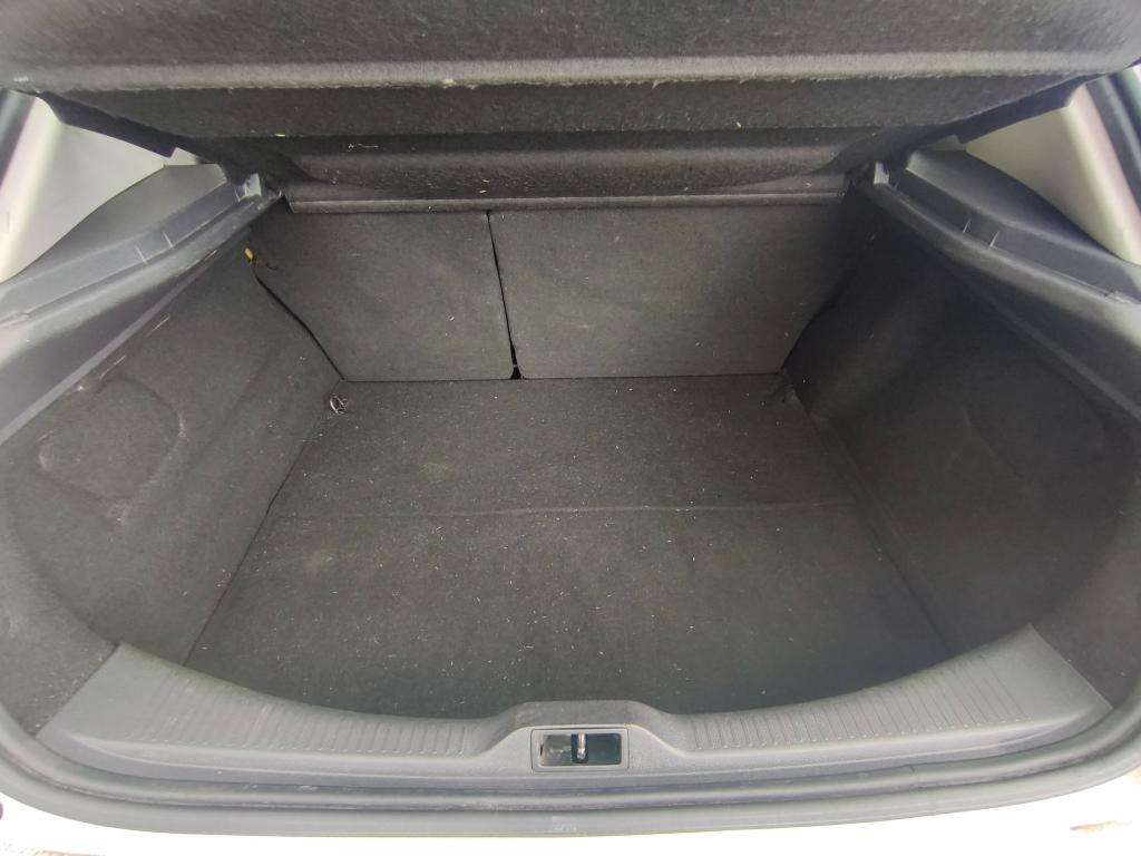 2012 RENAULT MEGANE 2012 RENAULT MEGANE