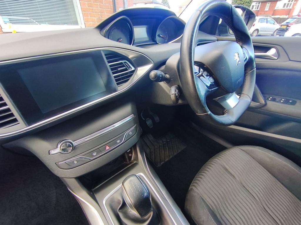 2014 PEUGEOT 308 2014 PEUGEOT 308