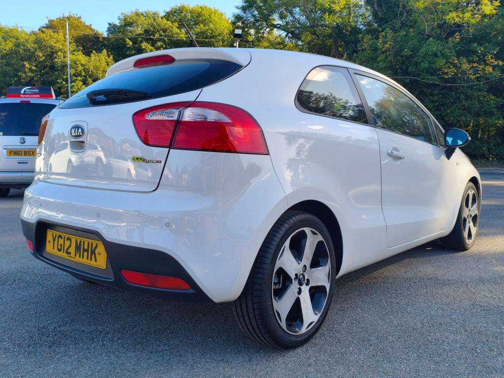 A 2012 KIA RIO 3 Ecodynamics Crdi | Diesel | Manual | Hatchback | A 2012 KIA RIO 3 Ecodynamics Crdi | Diesel | Manual | Hatchback |
