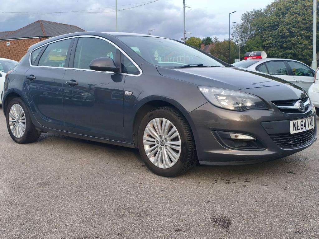 A 2014 VAUXHALL ASTRA 2014 Vauxhall Astra Excite 1.6 CDTi Ecoflex - Dies A 2014 VAUXHALL ASTRA 2014 Vauxhall Astra Excite 1.6 CDTi Ecoflex - Dies