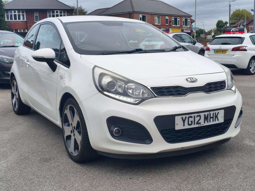 A 2012 KIA RIO 3 Ecodynamics Crdi | Diesel | Manual | Hatchback | A 2012 KIA RIO 3 Ecodynamics Crdi | Diesel | Manual | Hatchback |
