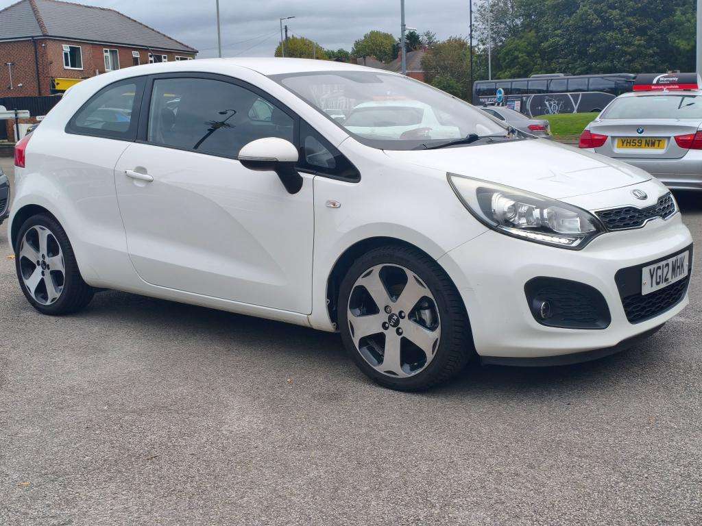 A 2012 KIA RIO 3 Ecodynamics Crdi | Diesel | Manual | Hatchback | A 2012 KIA RIO 3 Ecodynamics Crdi | Diesel | Manual | Hatchback |