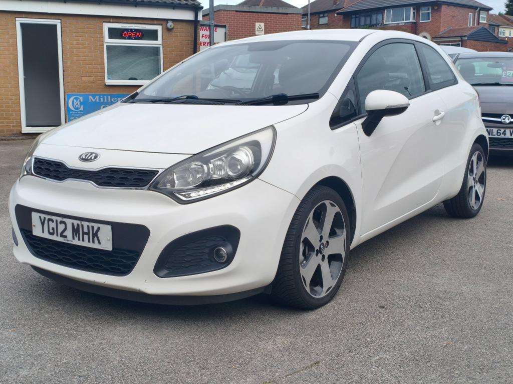 A 2012 KIA RIO 3 Ecodynamics Crdi | Diesel | Manual | Hatchback | A 2012 KIA RIO 3 Ecodynamics Crdi | Diesel | Manual | Hatchback |