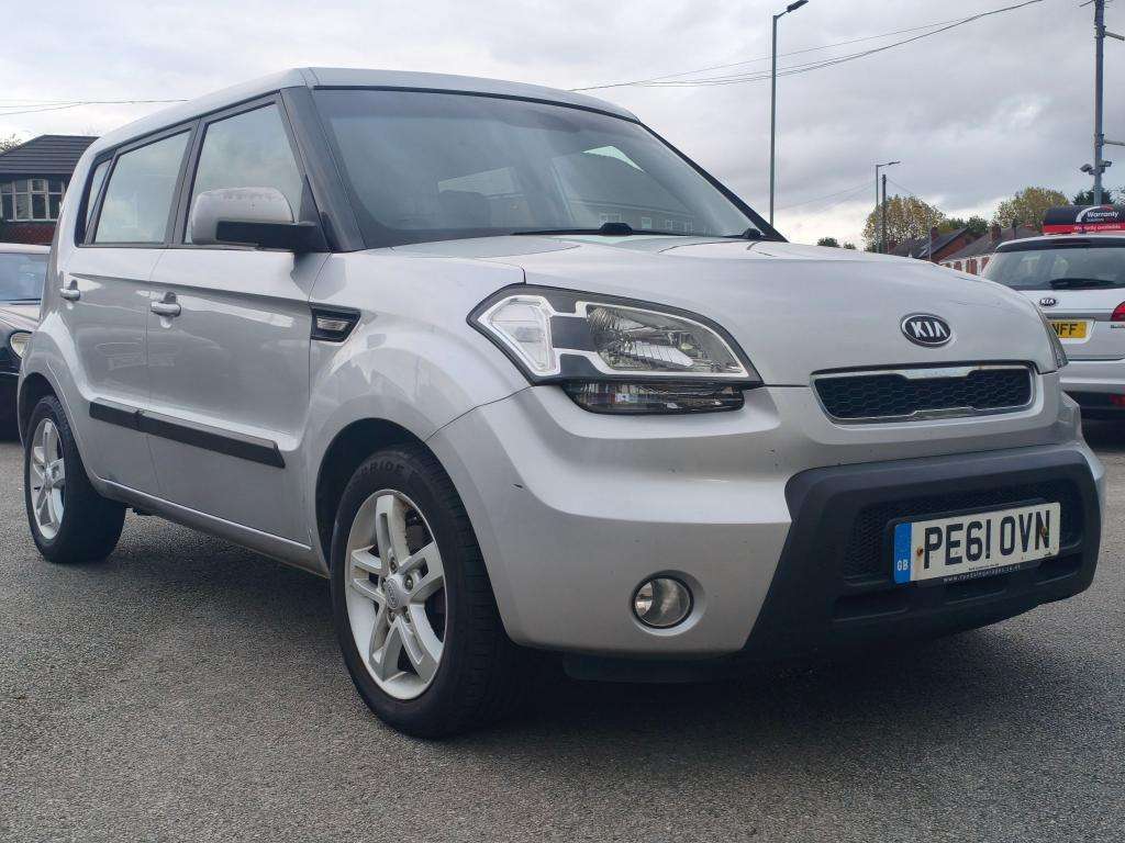 A 2011 KIA SOUL 2 Crdi | Diesel | Manual | SUV | Silver A 2011 KIA SOUL 2 Crdi | Diesel | Manual | SUV | Silver