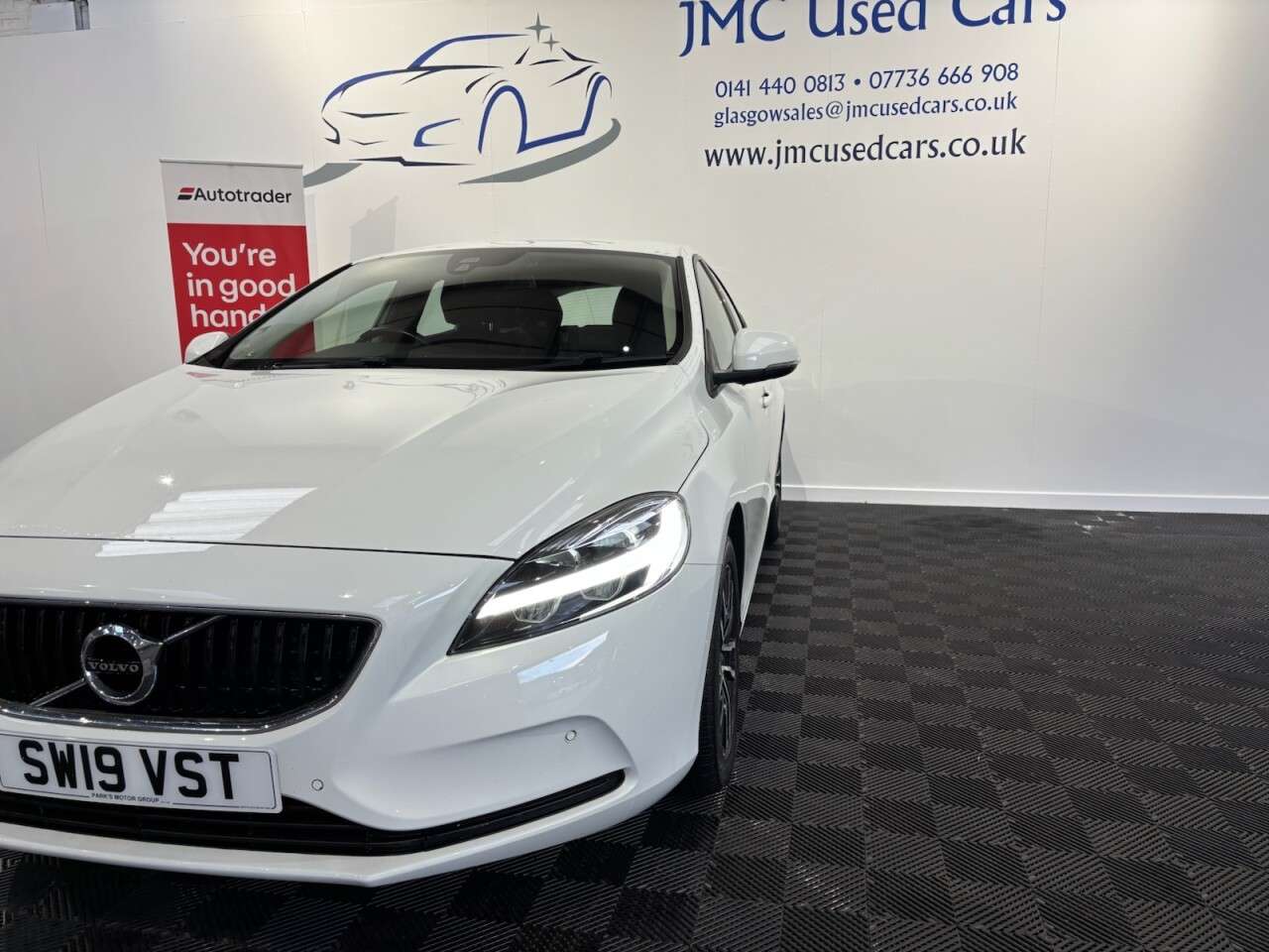 2019 VOLVO V40 2019 VOLVO V40