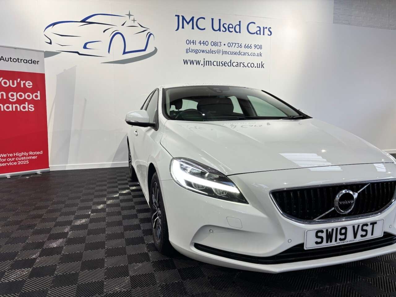 2019 VOLVO V40 2019 VOLVO V40