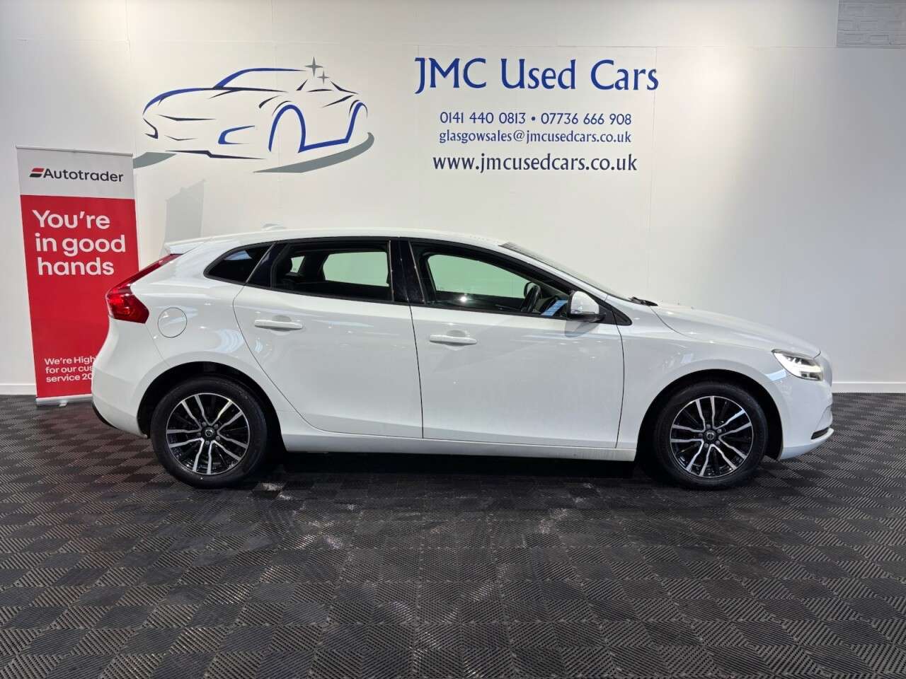 2019 VOLVO V40 2019 VOLVO V40