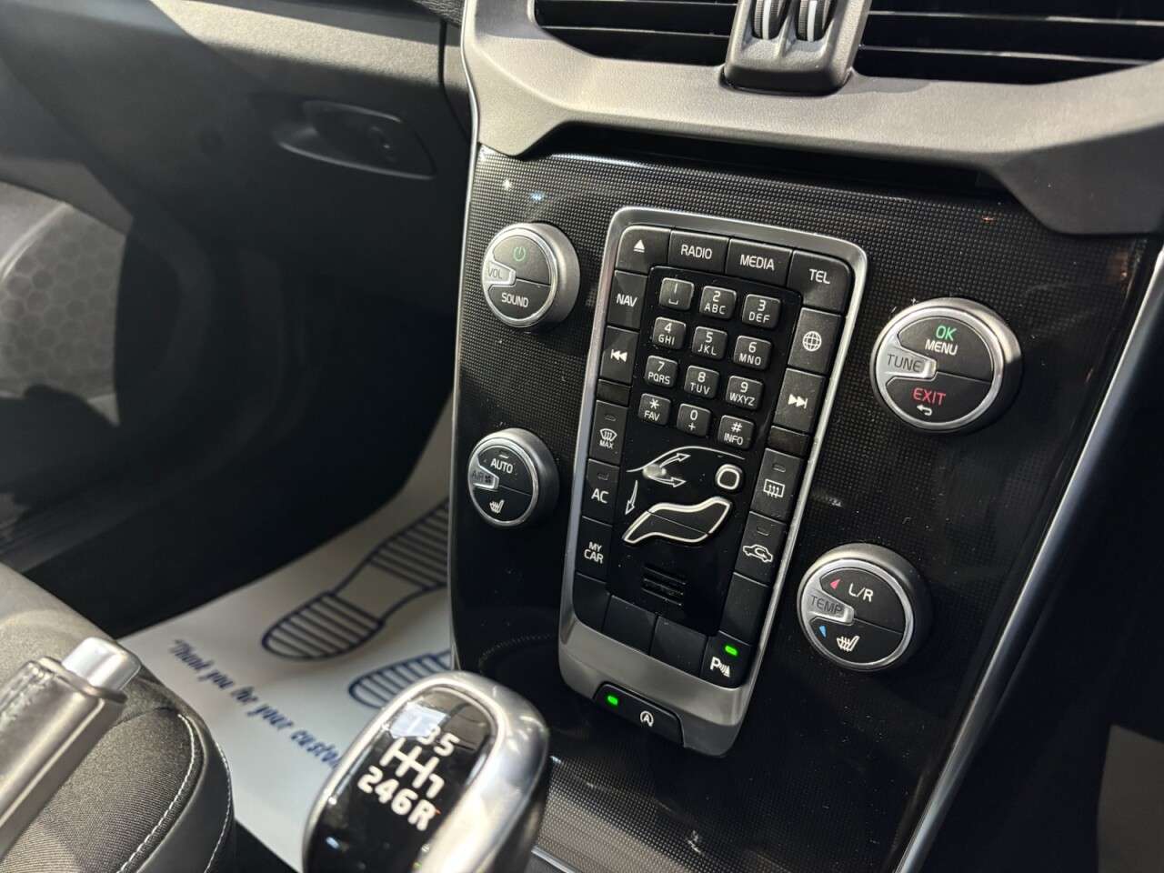 2019 VOLVO V40 2019 VOLVO V40